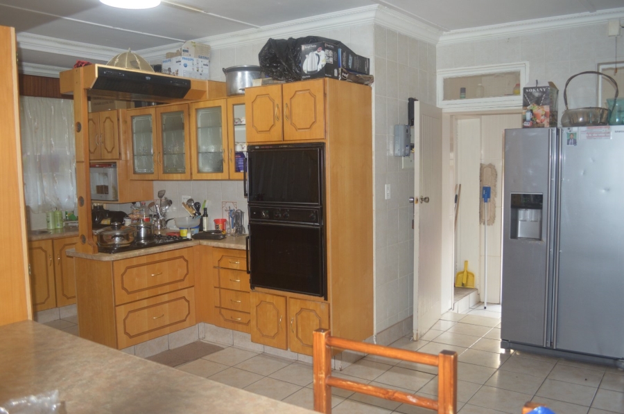 5 Bedroom Property for Sale in Wilkoppies North West